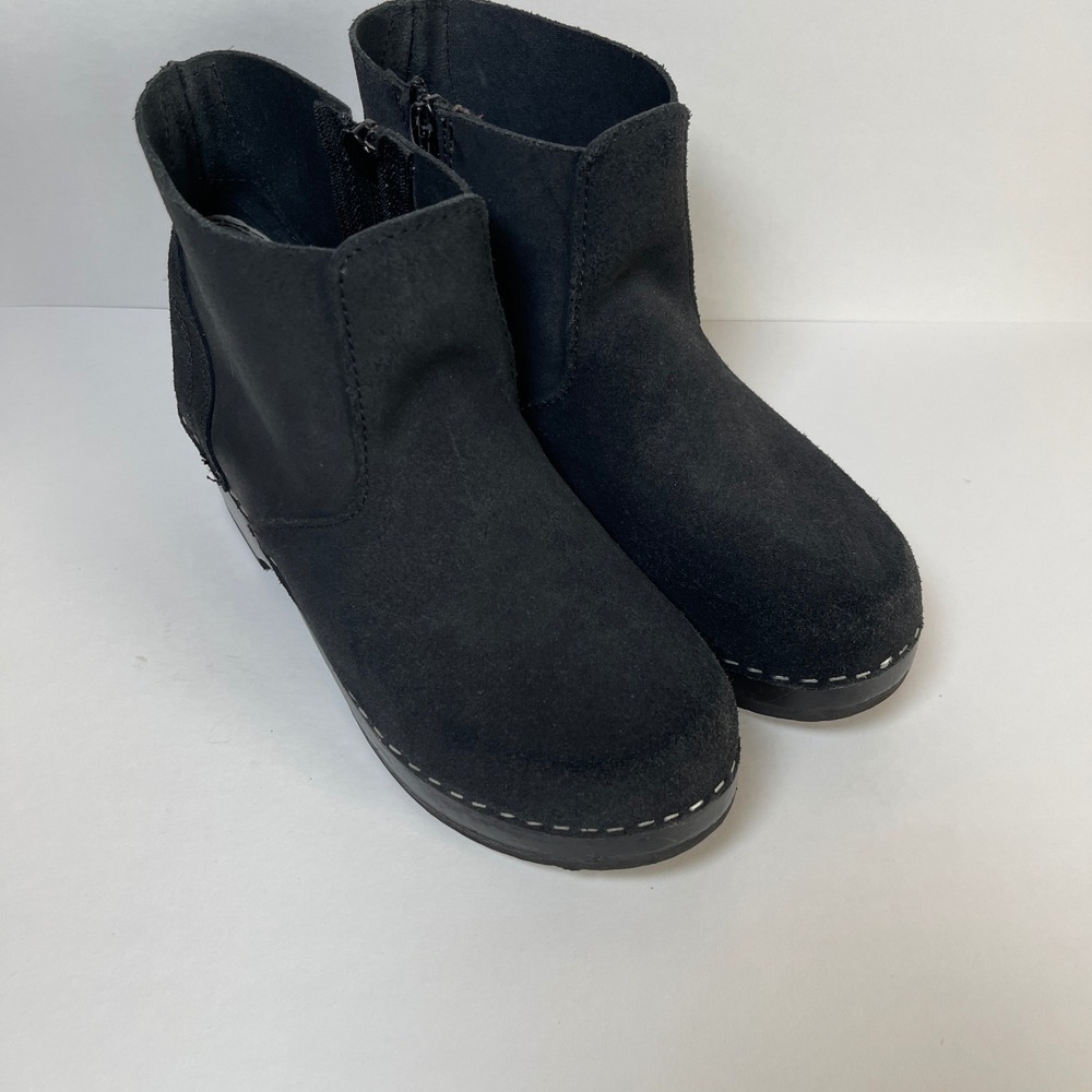 Hanna Anderson Girl's Size 36 US Size 4-4.5 Suede and Wooden Zipper‎ Boot Clogs